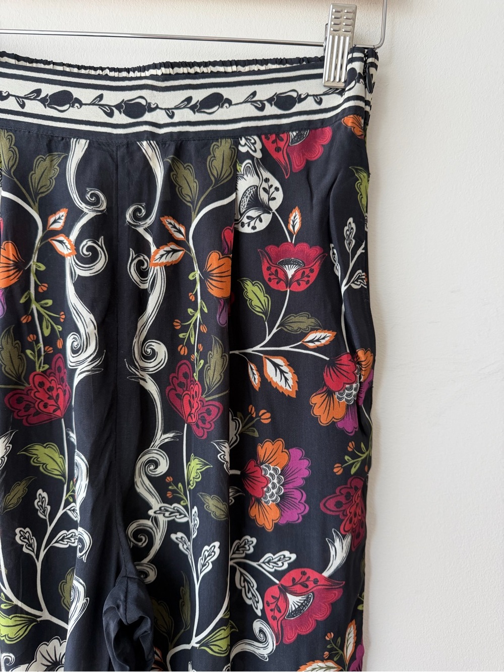 Farm Rio Rocco Flowers Pants NWT - Picture 5 of 8